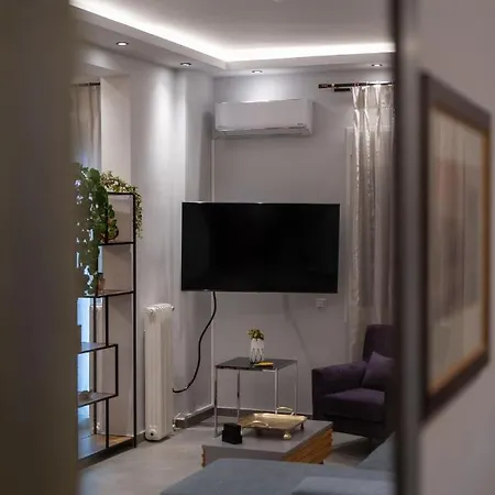 Kallimarmaro Ground Apartment